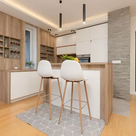 Spacious Lodygowa Ideal For Families By Renters Daire
