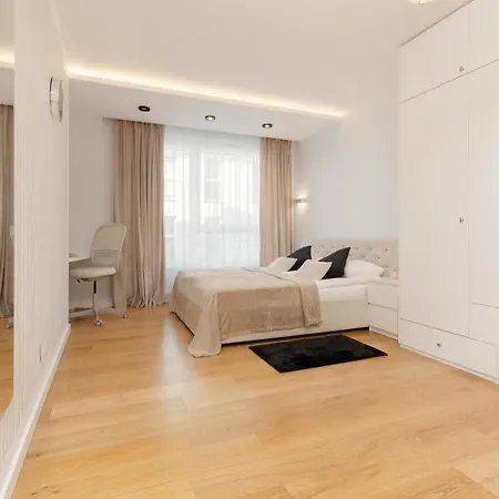 Spacious Lodygowa Ideal For Families By Renters *
