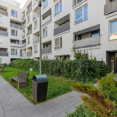 Spacious Lodygowa Ideal For Families By Renters * Varşova